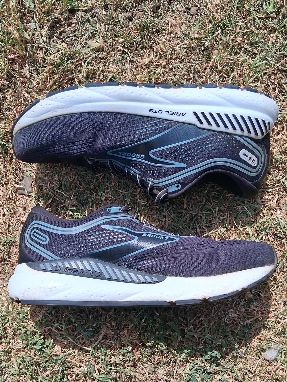 Brooks  Ariel Gts 23 Women’s Black with Light Blue Athletic Running Shoes